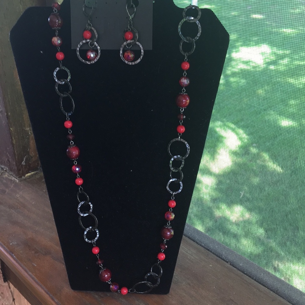 Necklace and Earring set by Premier Designs